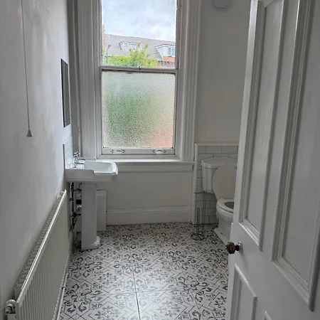 Spacious 1 Bedroom Flat, Fantastic Location * Leeds (West Yorkshire)