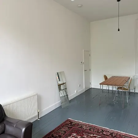 Spacious 1 Bedroom Flat, Fantastic Location * Leeds (West Yorkshire)