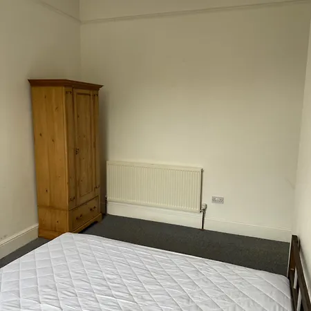 Spacious 1 Bedroom Flat, Fantastic Location * Leeds (West Yorkshire)